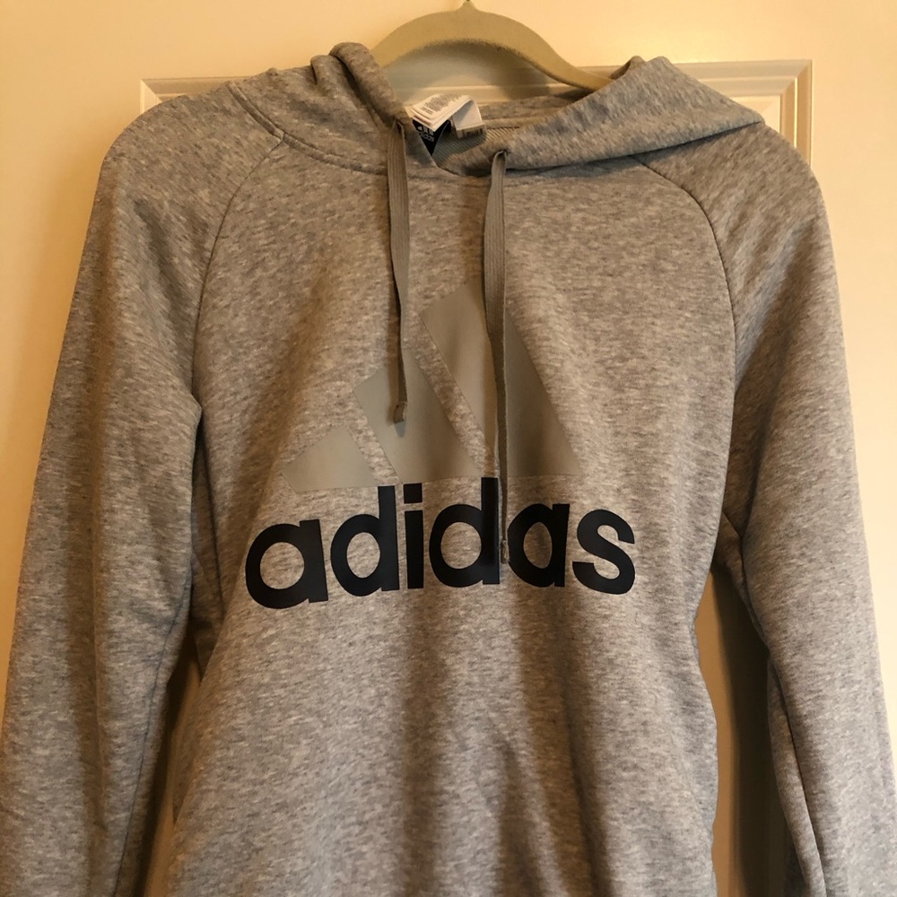 Grey sweatshirt